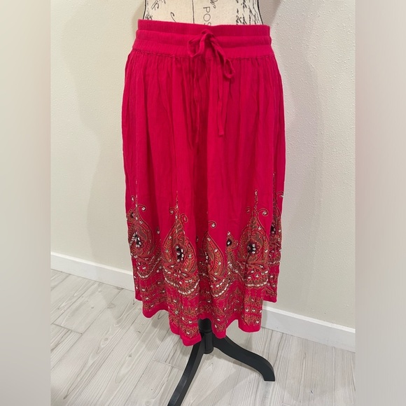 twiggy LONDON Dresses & Skirts - Twiggy LONDON Red Embellished Midi Skirt